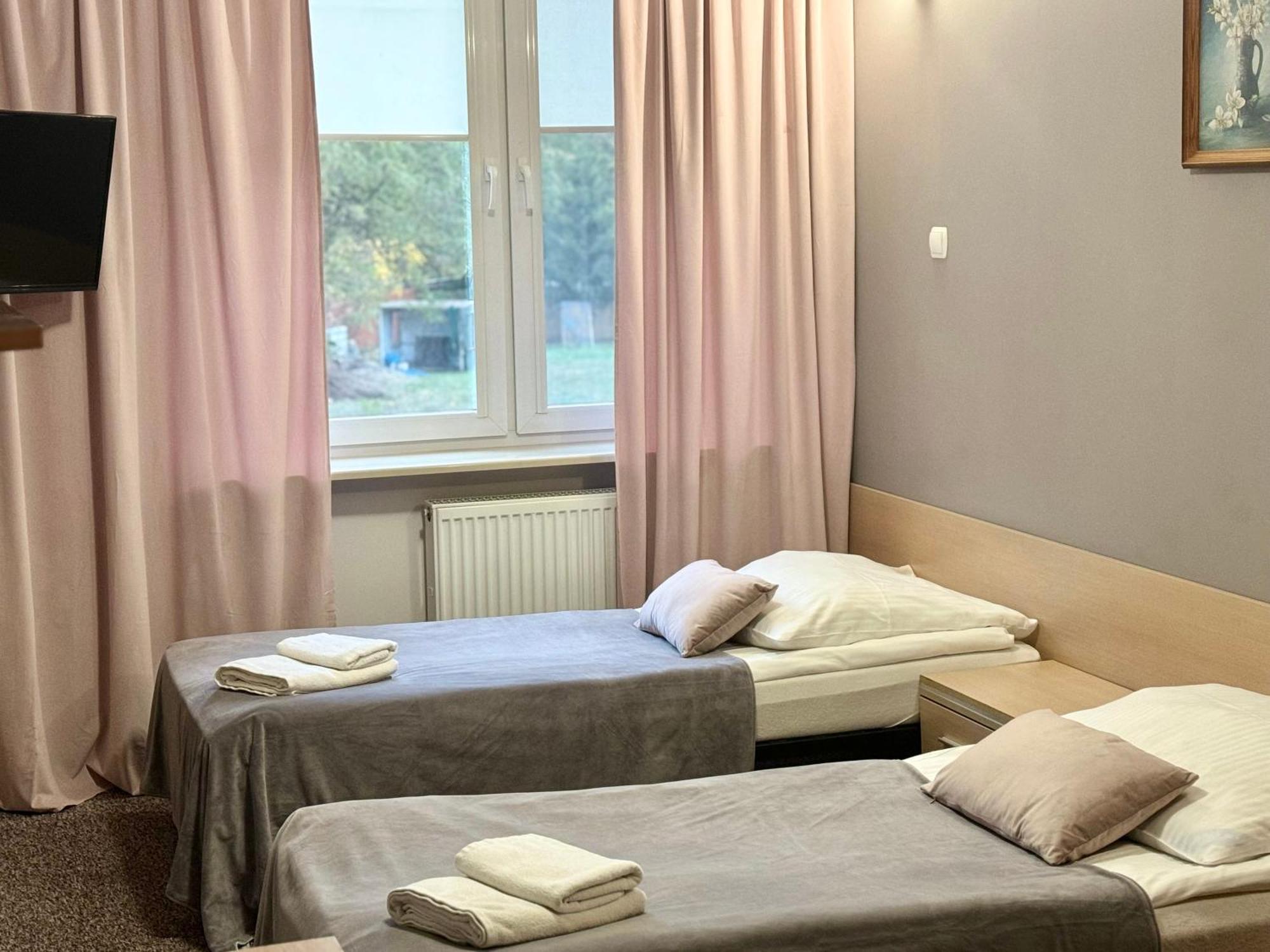 Sosnowe Zacisze Hotel Kleosin Luaran gambar